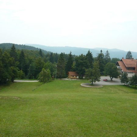 Polzevo Hotel Visnja Gora Ngoại thất bức ảnh
