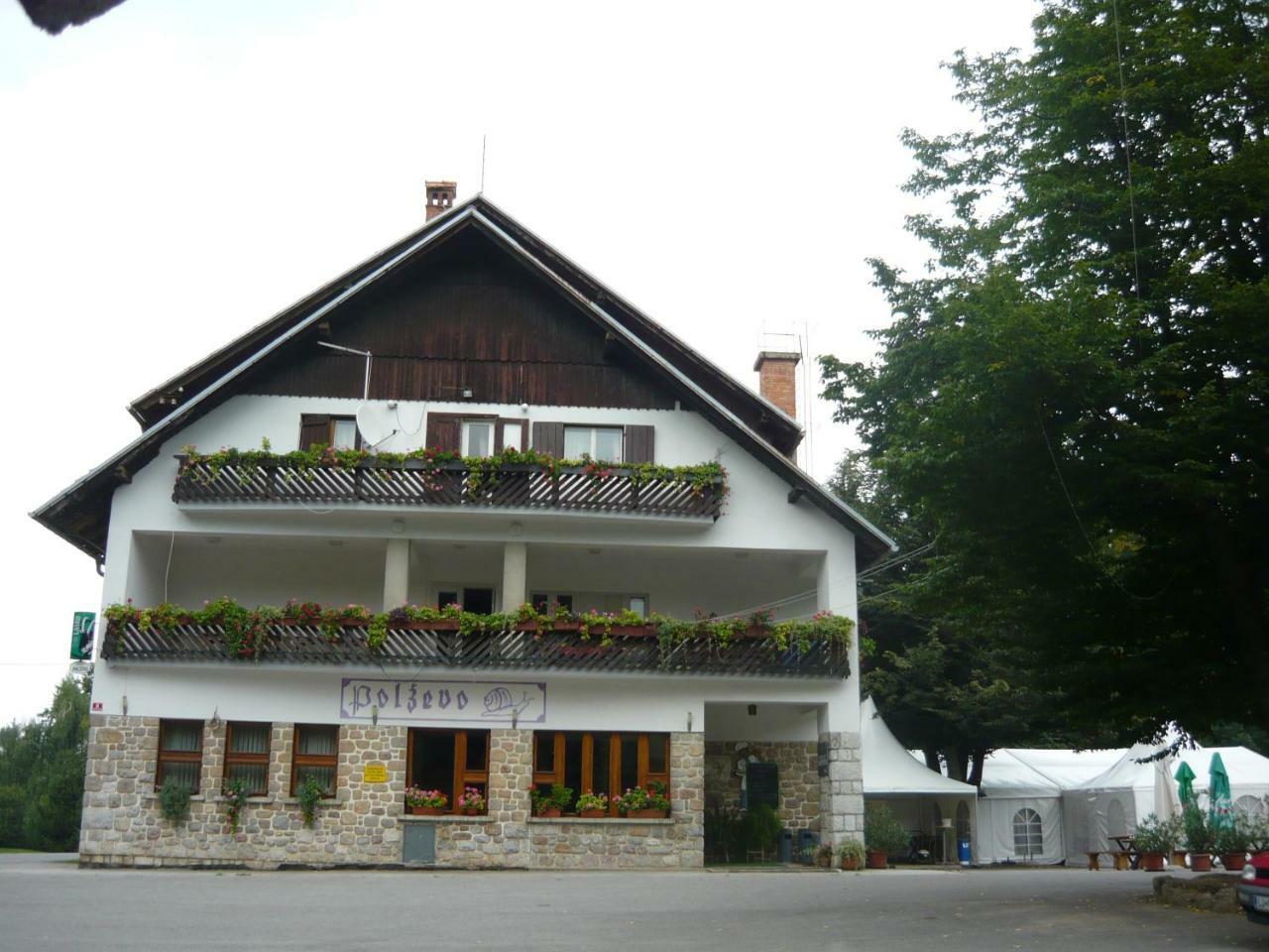 Polzevo Hotel Visnja Gora Ngoại thất bức ảnh