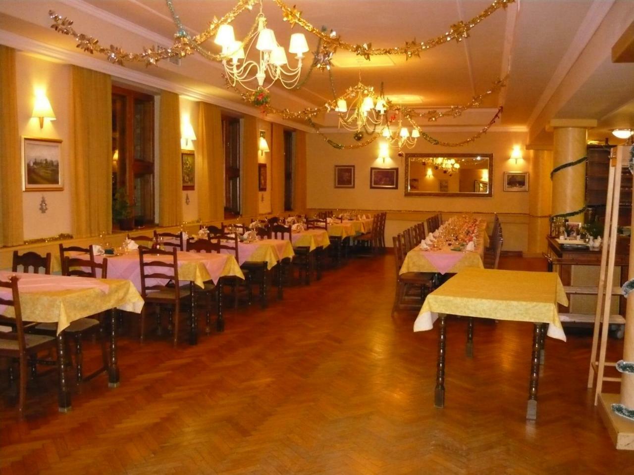 Polzevo Hotel Visnja Gora Ngoại thất bức ảnh